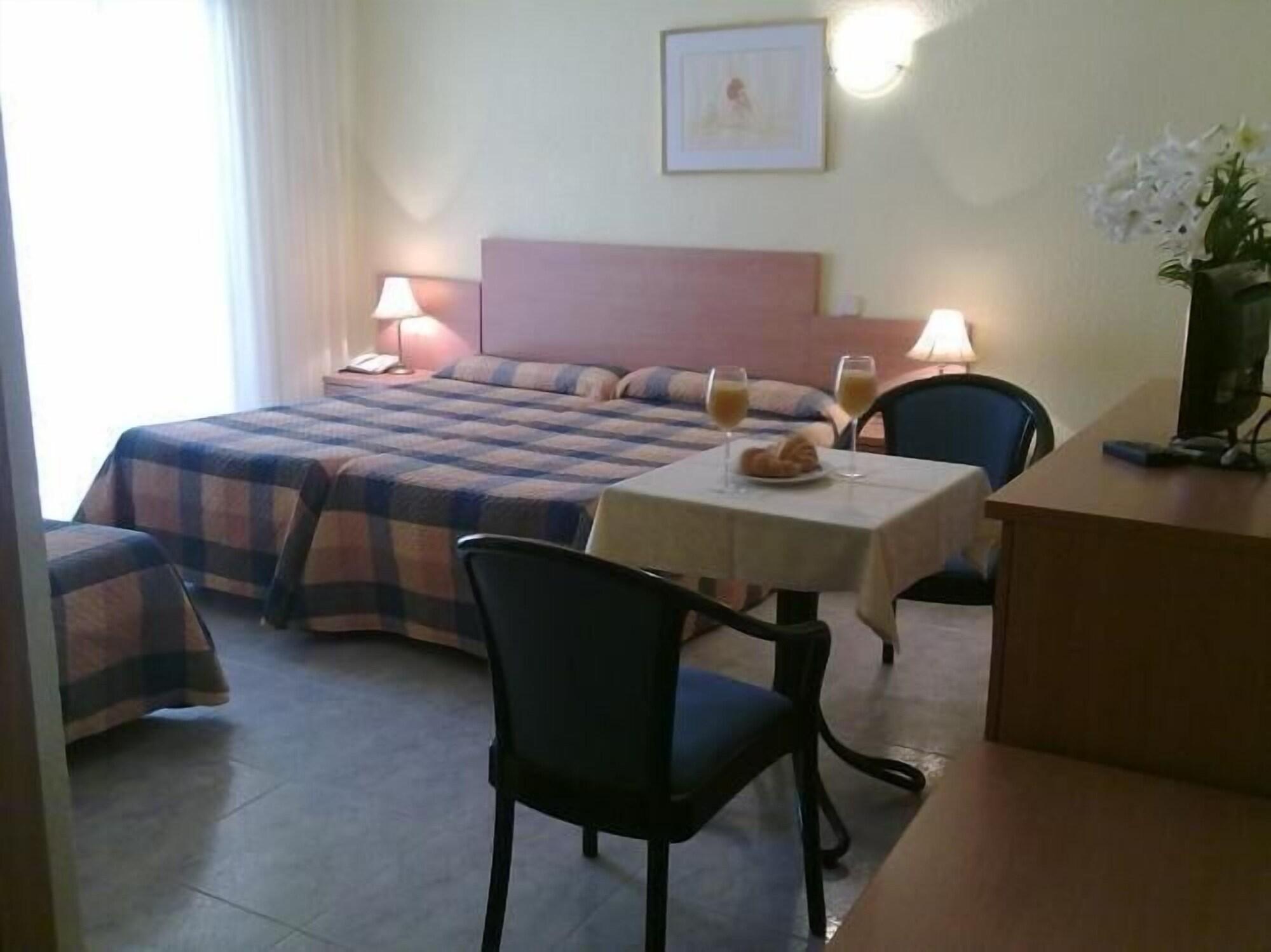 Hotel Felipe II Peñíscola Pokoj fotografie